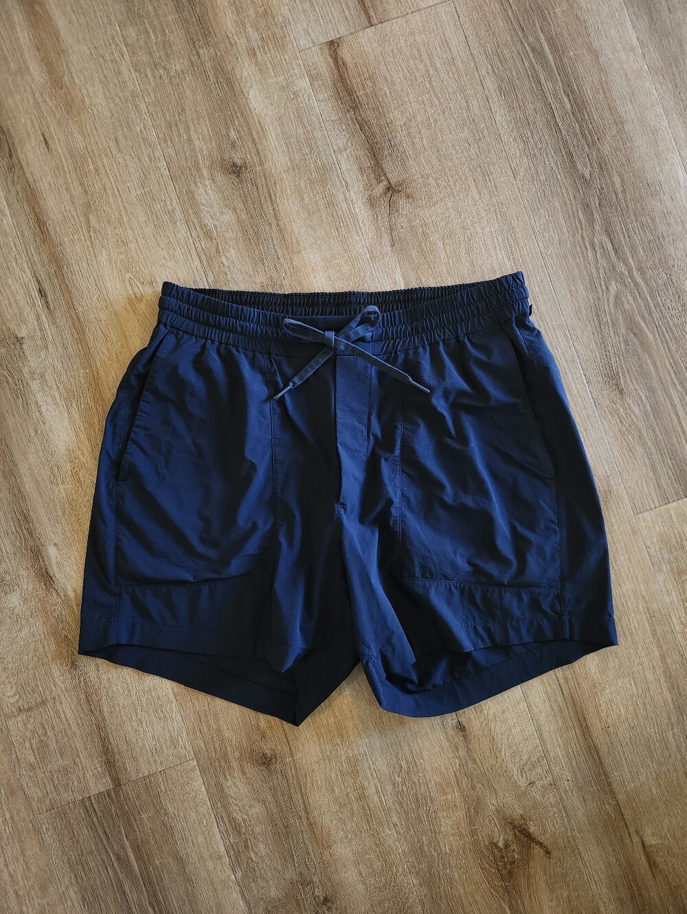 Lululemon Men's Navy Blue Bowline Shorts 5" Ripstop Size Large